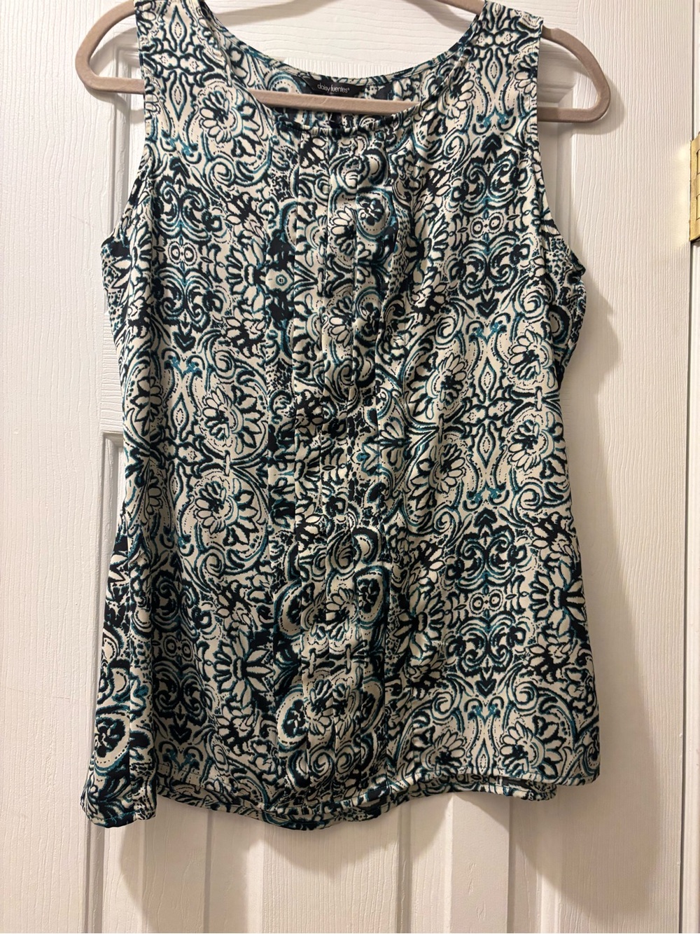 Daisy Fuentes Teal, black & Cream Printed pleated  Front Sleeveless Blouse